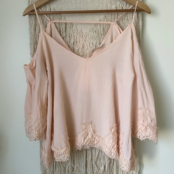 ASTR THE LABEL OFF THE SHOULDER BLOUSE - Picture 1 of 2